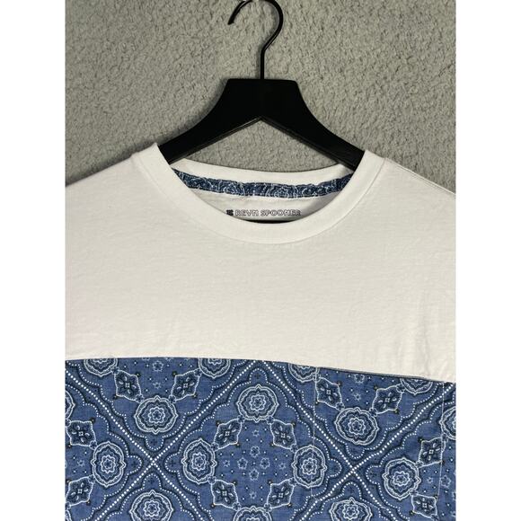 Reyn Spooner Women's Bandana Print‎ Panel T-Shirt White Blue Cotton Size Large - Picture 5 of 9